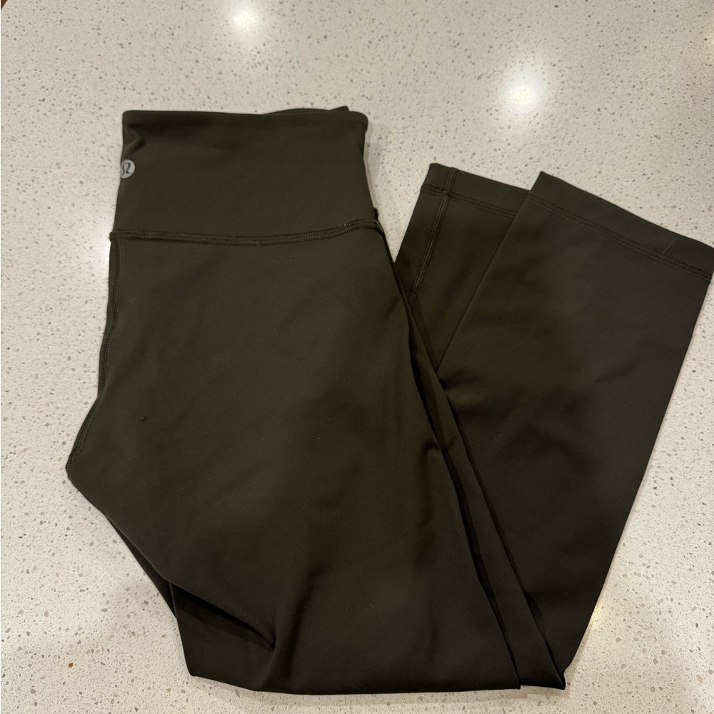 Lululemon Capri Green leggings